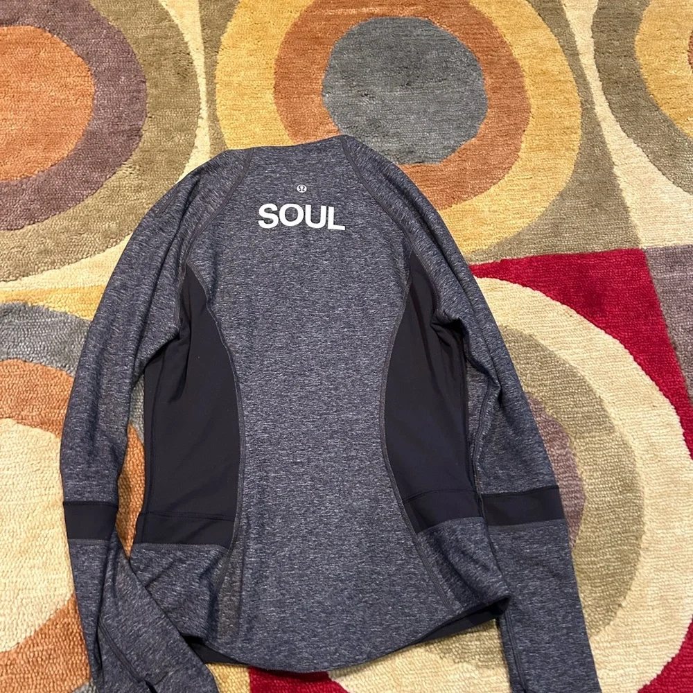 Lululemon Find Your Bliss Jacket Reversible Black Heather Grey Soul Cycle Logo 8